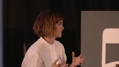 EmmaWatsonFan-nl_2016OurSharedShelf-InCoversationWithGloriaSteinem0672.jpg