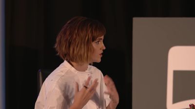 EmmaWatsonFan-nl_2016OurSharedShelf-InCoversationWithGloriaSteinem0675.jpg