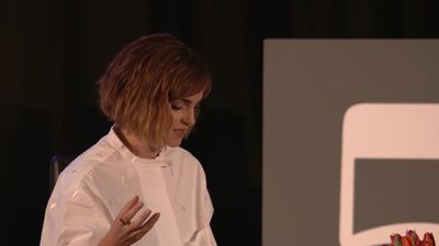 EmmaWatsonFan-nl_2016OurSharedShelf-InCoversationWithGloriaSteinem0962.jpg