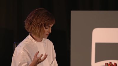 EmmaWatsonFan-nl_2016OurSharedShelf-InCoversationWithGloriaSteinem0966.jpg