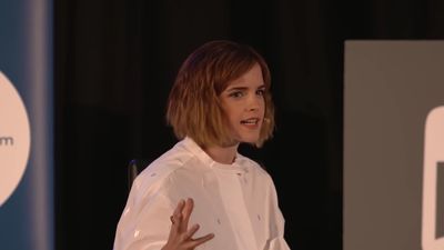 EmmaWatsonFan-nl_2016OurSharedShelf-InCoversationWithGloriaSteinem1096.jpg