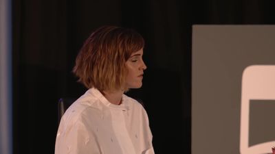 EmmaWatsonFan-nl_2016OurSharedShelf-InCoversationWithGloriaSteinem1253.jpg