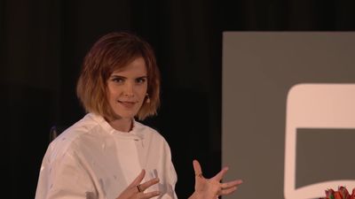 EmmaWatsonFan-nl_2016OurSharedShelf-InCoversationWithGloriaSteinem1342.jpg