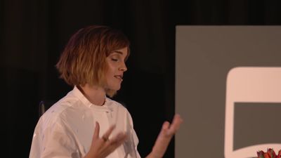 EmmaWatsonFan-nl_2016OurSharedShelf-InCoversationWithGloriaSteinem1345.jpg