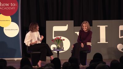 EmmaWatsonFan-nl_2016OurSharedShelf-InCoversationWithGloriaSteinem1355.jpg