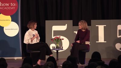 EmmaWatsonFan-nl_2016OurSharedShelf-InCoversationWithGloriaSteinem1455.jpg