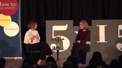 EmmaWatsonFan-nl_2016OurSharedShelf-InCoversationWithGloriaSteinem1458.jpg