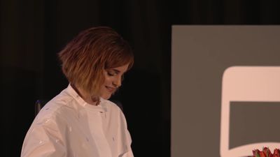 EmmaWatsonFan-nl_2016OurSharedShelf-InCoversationWithGloriaSteinem1475.jpg