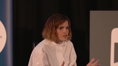 EmmaWatsonFan-nl_2016OurSharedShelf-InCoversationWithGloriaSteinem1589.jpg