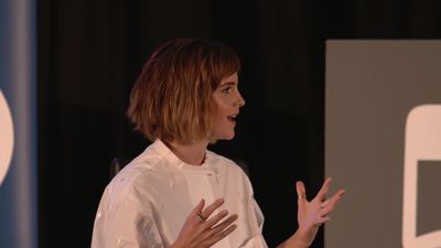 EmmaWatsonFan-nl_2016OurSharedShelf-InCoversationWithGloriaSteinem1601.jpg