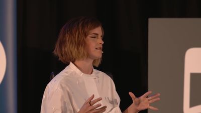 EmmaWatsonFan-nl_2016OurSharedShelf-InCoversationWithGloriaSteinem1602.jpg