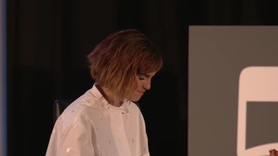 EmmaWatsonFan-nl_2016OurSharedShelf-InCoversationWithGloriaSteinem1746.jpg