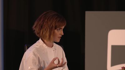 EmmaWatsonFan-nl_2016OurSharedShelf-InCoversationWithGloriaSteinem1785.jpg