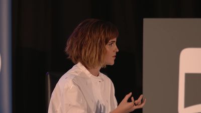 EmmaWatsonFan-nl_2016OurSharedShelf-InCoversationWithGloriaSteinem2057.jpg