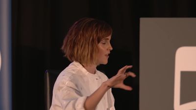 EmmaWatsonFan-nl_2016OurSharedShelf-InCoversationWithGloriaSteinem2068.jpg