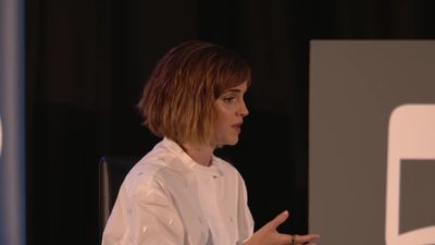 EmmaWatsonFan-nl_2016OurSharedShelf-InCoversationWithGloriaSteinem2074.jpg