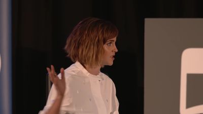 EmmaWatsonFan-nl_2016OurSharedShelf-InCoversationWithGloriaSteinem2080.jpg