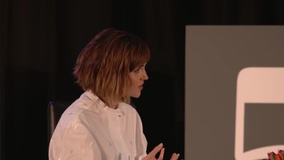 EmmaWatsonFan-nl_2016OurSharedShelf-InCoversationWithGloriaSteinem2224.jpg