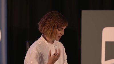 EmmaWatsonFan-nl_2016OurSharedShelf-InCoversationWithGloriaSteinem2384.jpg