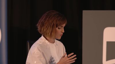 EmmaWatsonFan-nl_2016OurSharedShelf-InCoversationWithGloriaSteinem2389.jpg