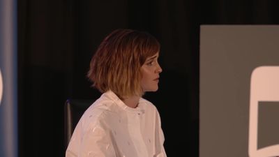 EmmaWatsonFan-nl_2016OurSharedShelf-InCoversationWithGloriaSteinem2394.jpg