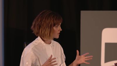 EmmaWatsonFan-nl_2016OurSharedShelf-InCoversationWithGloriaSteinem2539.jpg