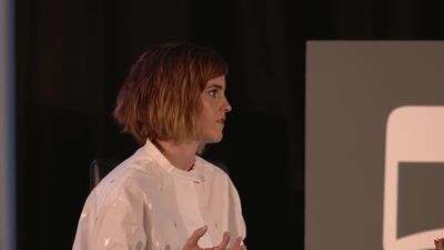 EmmaWatsonFan-nl_2016OurSharedShelf-InCoversationWithGloriaSteinem2604.jpg