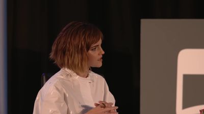 EmmaWatsonFan-nl_2016OurSharedShelf-InCoversationWithGloriaSteinem2613.jpg