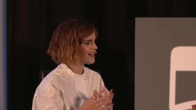 EmmaWatsonFan-nl_2016OurSharedShelf-InCoversationWithGloriaSteinem2615.jpg