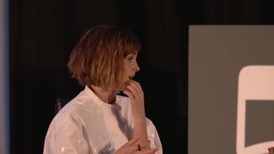 EmmaWatsonFan-nl_2016OurSharedShelf-InCoversationWithGloriaSteinem2630.jpg