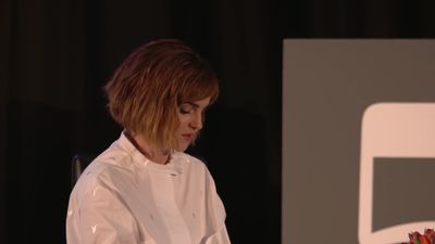 EmmaWatsonFan-nl_2016OurSharedShelf-InCoversationWithGloriaSteinem2803.jpg