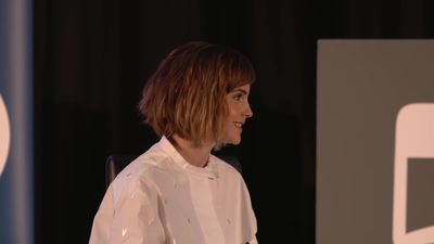 EmmaWatsonFan-nl_2016OurSharedShelf-InCoversationWithGloriaSteinem3062.jpg