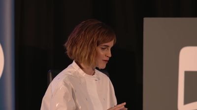 EmmaWatsonFan-nl_2016OurSharedShelf-InCoversationWithGloriaSteinem3063.jpg