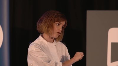 EmmaWatsonFan-nl_2016OurSharedShelf-InCoversationWithGloriaSteinem3131.jpg