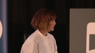 EmmaWatsonFan-nl_2016OurSharedShelf-InCoversationWithGloriaSteinem3171.jpg