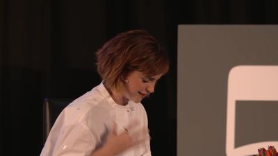 EmmaWatsonFan-nl_2016OurSharedShelf-InCoversationWithGloriaSteinem3669.jpg