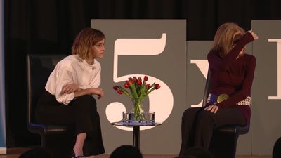 EmmaWatsonFan-nl_2016OurSharedShelf-InCoversationWithGloriaSteinem4117.jpg