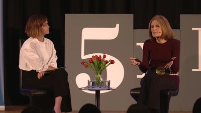 EmmaWatsonFan-nl_2016OurSharedShelf-InCoversationWithGloriaSteinem4384.jpg