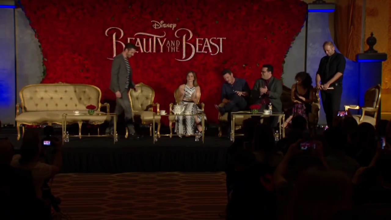 EmmaWatsonFan-dot-nl_BeautyAndTheBeastPersConferentieLA0031.jpg EmmaWatsonFan-dot-nl_BeautyAndTheBeastPersConferentieLA0031.jpg