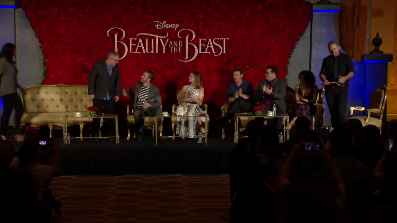 EmmaWatsonFan-dot-nl_BeautyAndTheBeastPersConferentieLA0040.jpg EmmaWatsonFan-dot-nl_BeautyAndTheBeastPersConferentieLA0040.jpg