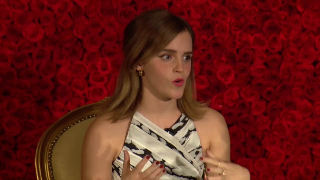 EmmaWatsonFan-dot-nl_BeautyAndTheBeastPersConferentieLA0300.jpg