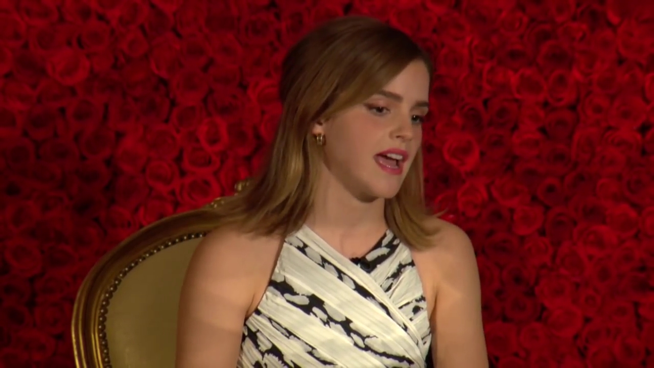 EmmaWatsonFan-dot-nl_BeautyAndTheBeastPersConferentieLA0349.jpg