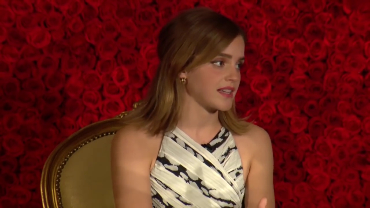 EmmaWatsonFan-dot-nl_BeautyAndTheBeastPersConferentieLA0352.jpg