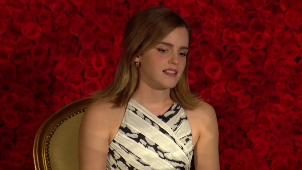 EmmaWatsonFan-dot-nl_BeautyAndTheBeastPersConferentieLA0360.jpg