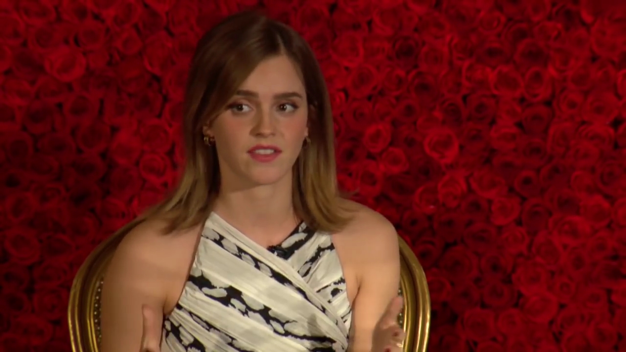 EmmaWatsonFan-dot-nl_BeautyAndTheBeastPersConferentieLA0394.jpg