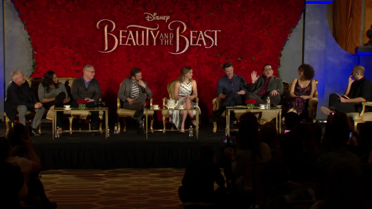 EmmaWatsonFan-dot-nl_BeautyAndTheBeastPersConferentieLA0810.jpg