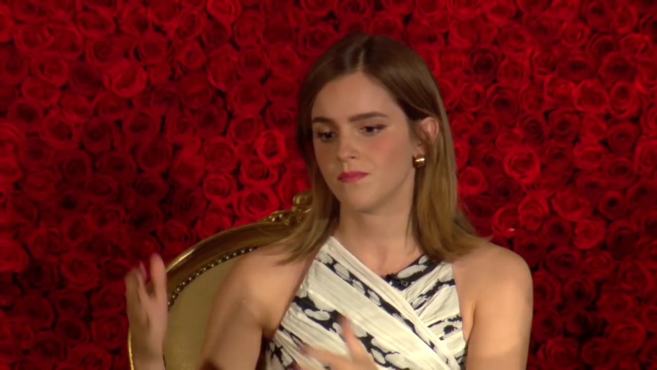 EmmaWatsonFan-dot-nl_BeautyAndTheBeastPersConferentieLA1105.jpg
