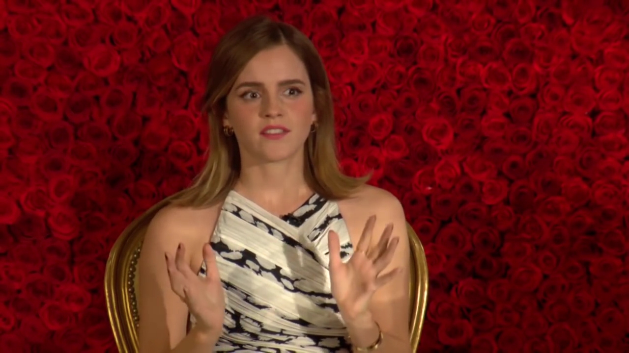 EmmaWatsonFan-dot-nl_BeautyAndTheBeastPersConferentieLA1412.jpg