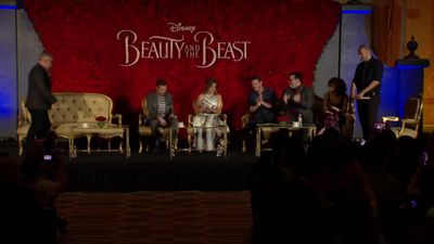 EmmaWatsonFan-dot-nl_BeautyAndTheBeastPersConferentieLA0036.jpg