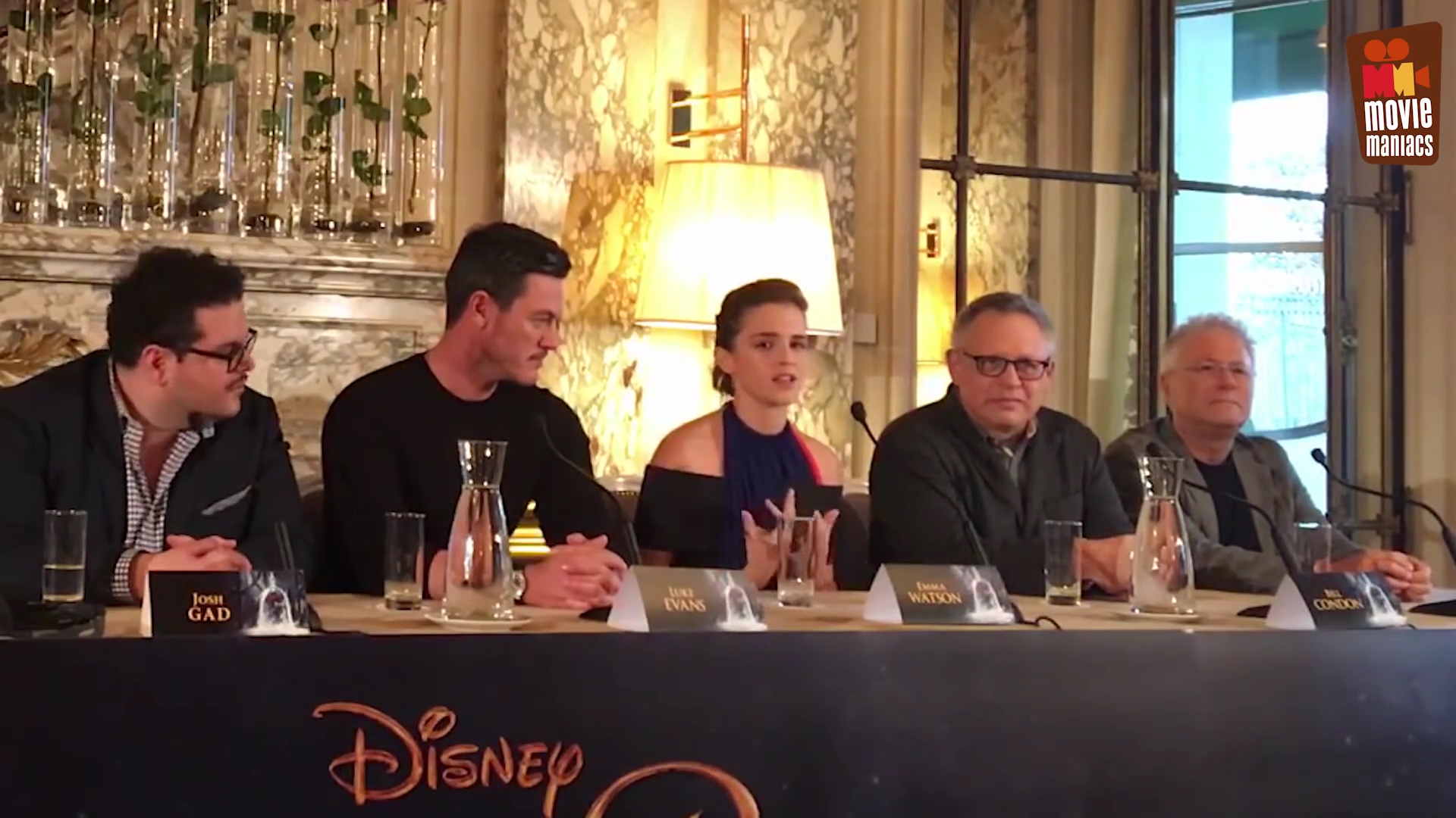 EmmaWatsonFan-dot-nl_BeautyAndTheBeastPersConferentieParijs0195.jpg